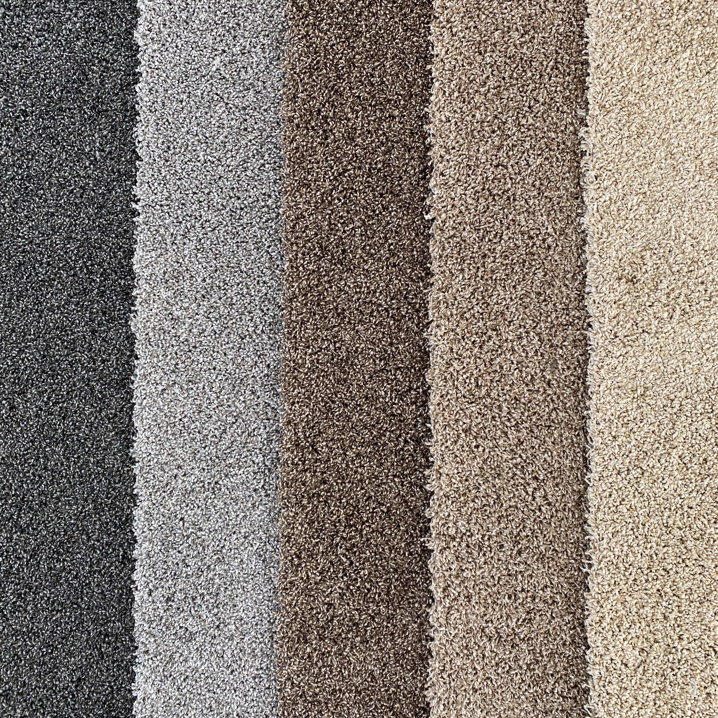BROWN CARPET TILE PLUSH (6 TILES / 40 SQ FT)