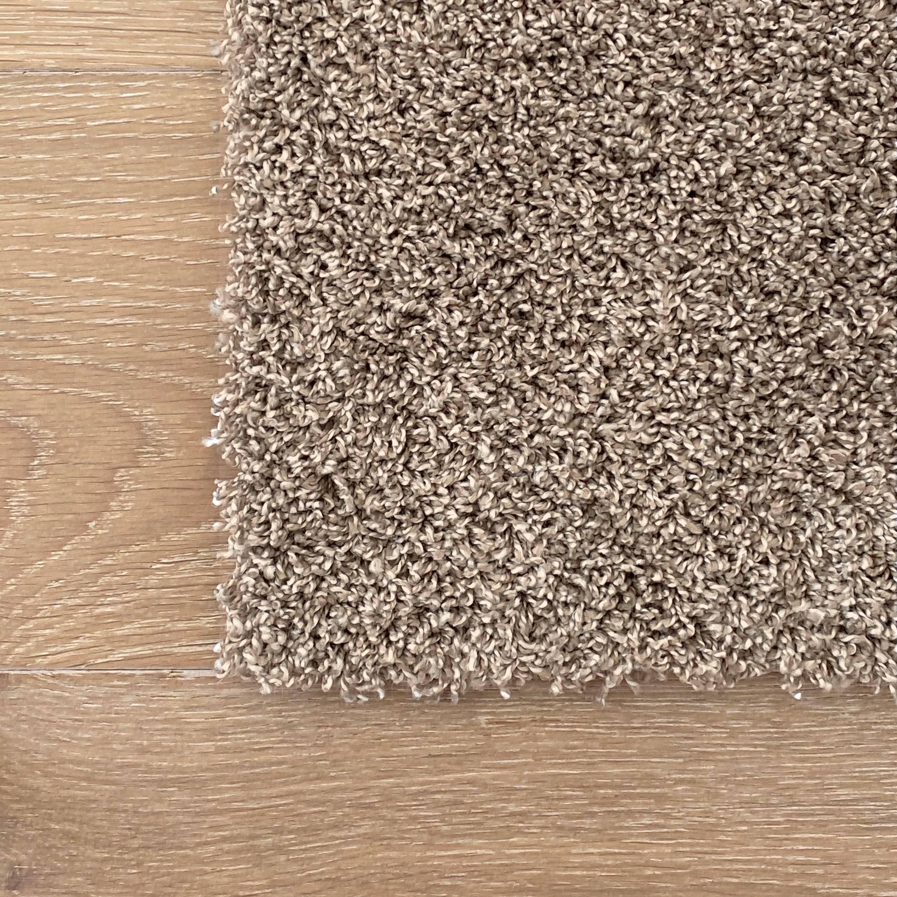 BEIGE CARPET TILE SUPER PLUSH (5 TILES / 33.33 SQ FT)