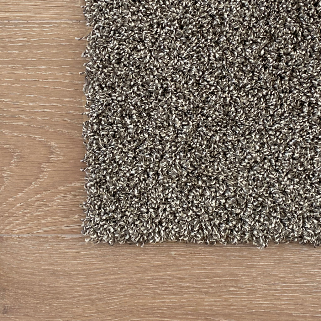 BROWN CARPET TILE PLUSH (6 TILES / 40 SQ FT)