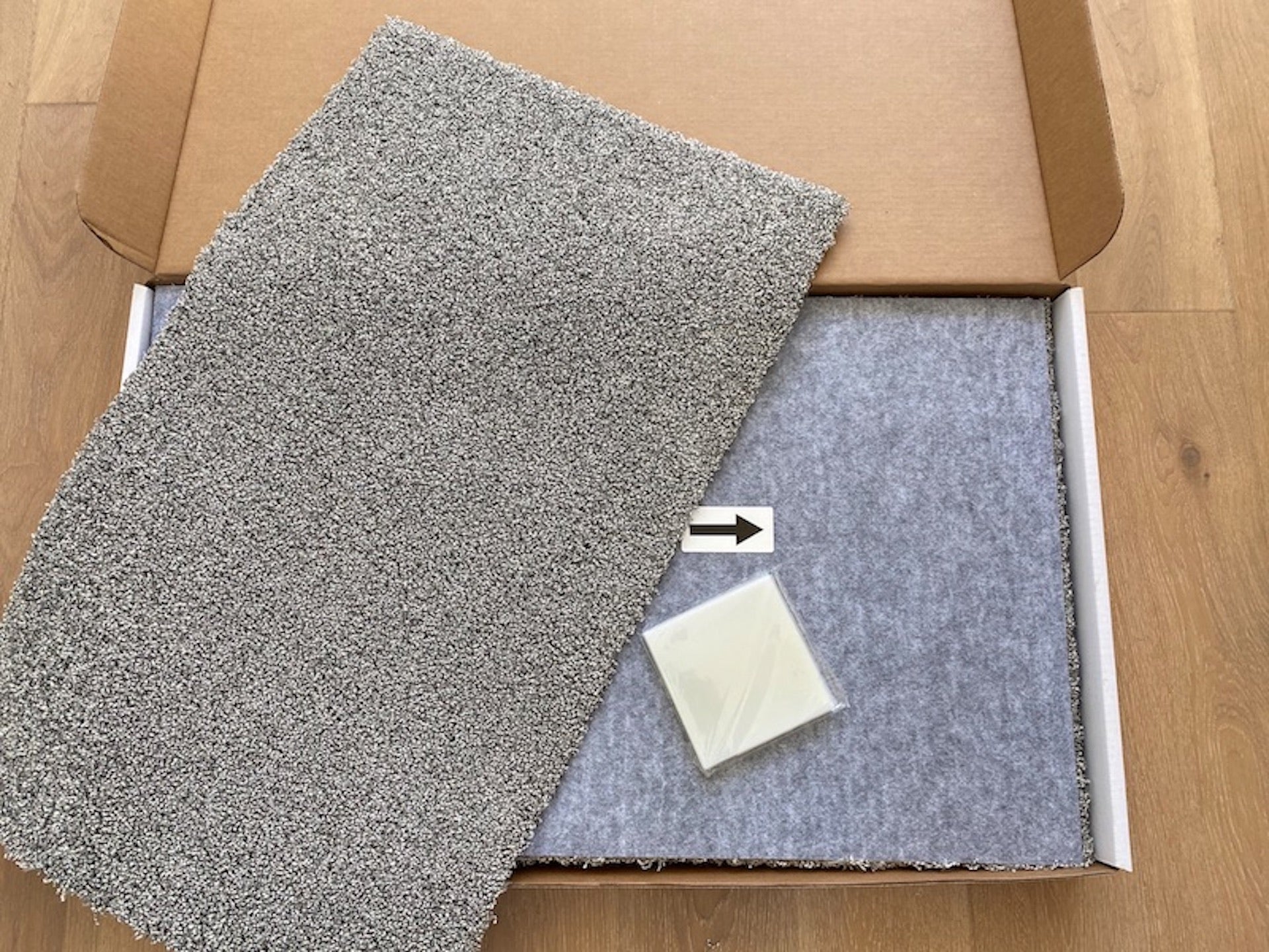 Beige Super Plush- Carton of 5 tiles 24"x40" - covers 33.33 sq. ft. total